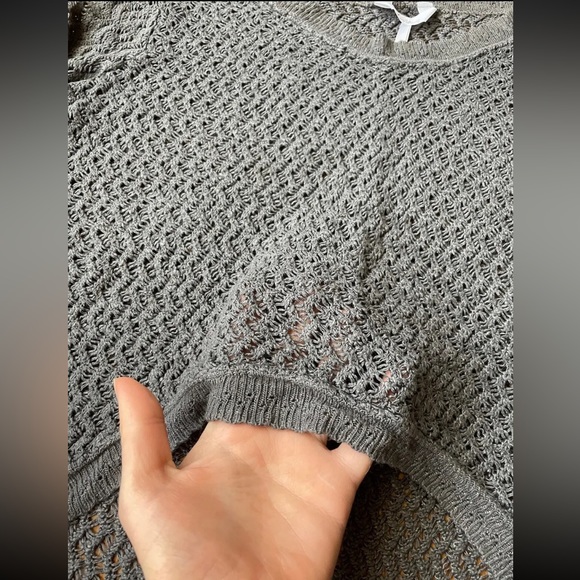 Womens Kirra PacSun Grey Open Knit Asymmetrical 3/4 Sleeve Sweater Shirt Size S - Picture 2 of 7